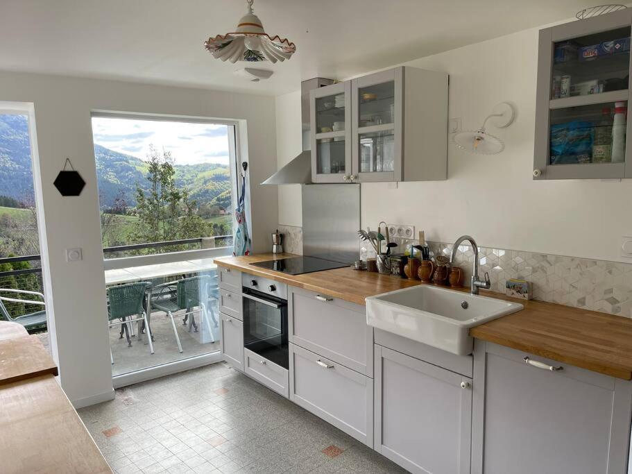 Magnifique Maison Renovee, 10pers Hébergement de vacances Rencurel